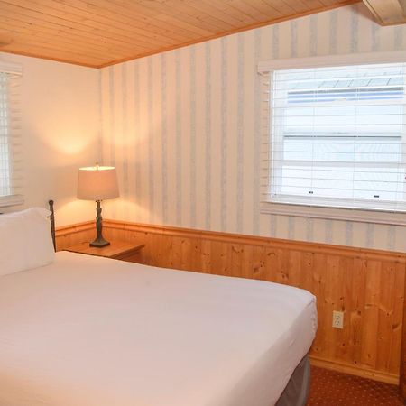 Carmel Fireplace Inn מראה חיצוני תמונה