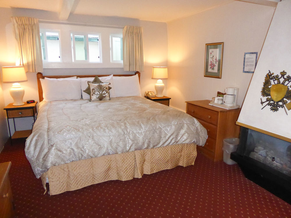 Carmel Fireplace Inn מראה חיצוני תמונה